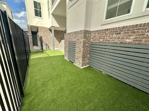 $618,000 | 1142 West 16th Street, Houston, TX 77008