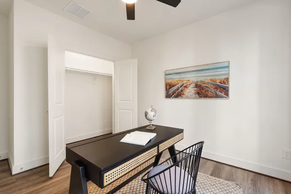 $618,000 | 1142 West 16th Street, Houston, TX 77008