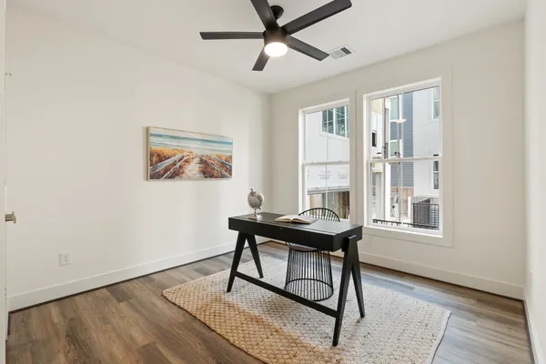 $618,000 | 1142 West 16th Street, Houston, TX 77008