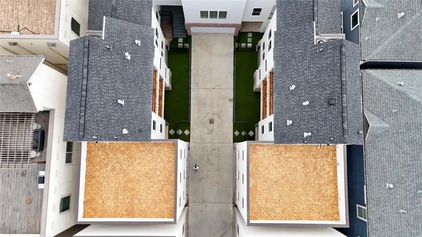 $618,000 | 1142 West 16th Street, Houston, TX 77008