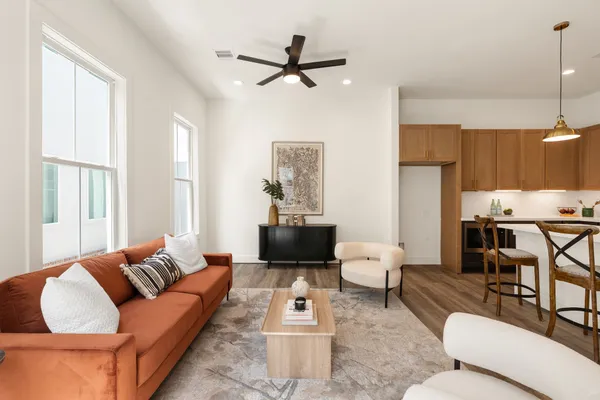 $618,000 | 1142 West 16th Street, Houston, TX 77008