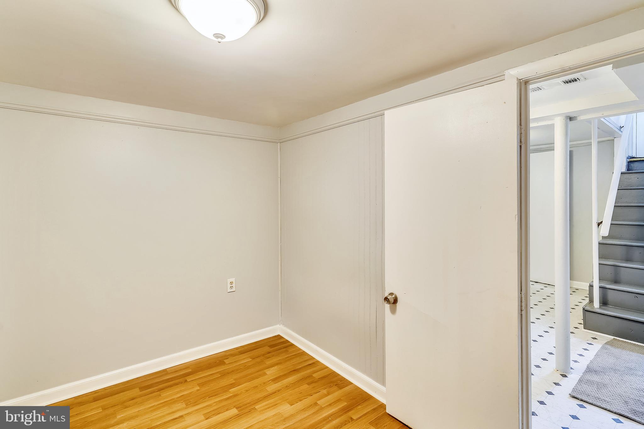 1067 Ruatan Street Silver Spring, MD 20903 - Photo 50 of 93 Den 1 LL