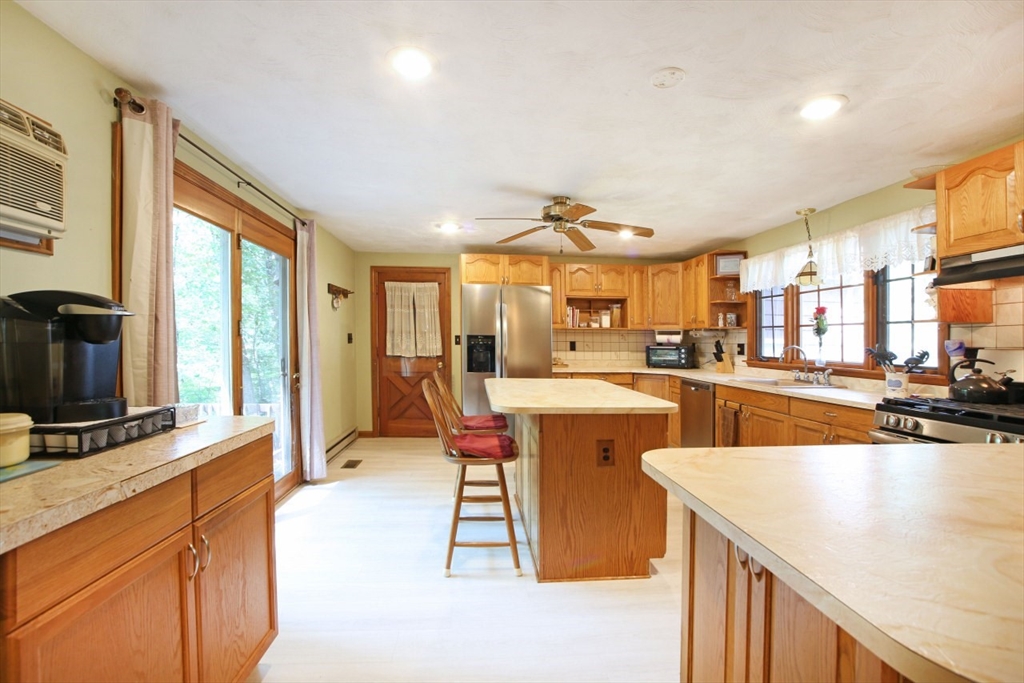 29 Russet Road Billerica, MA 01821 - Photo 17 of 30 Gallery Image 17