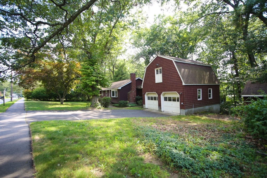 29 Russet Road Billerica, MA 01821 - Photo 3 of 30 Gallery Image 3
