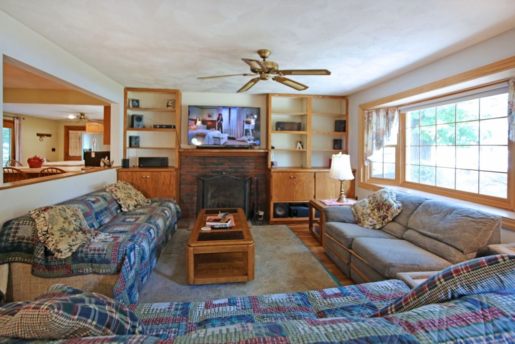 29 Russet Road Billerica, MA 01821 - Photo 7 of 30 Gallery Image 7