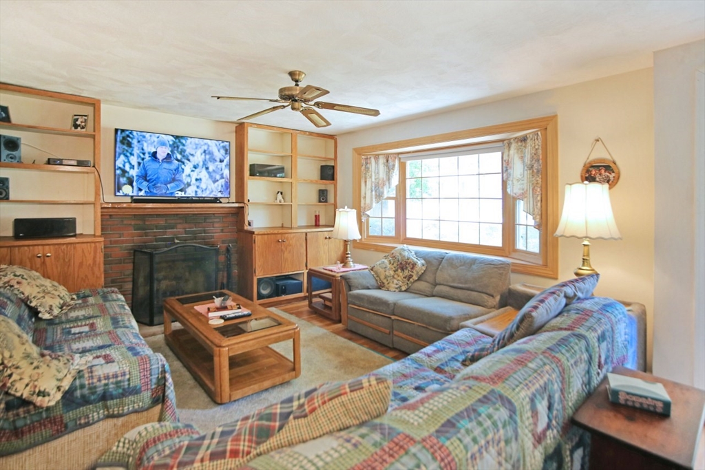 29 Russet Road Billerica, MA 01821 - Photo 8 of 30 Gallery Image 8
