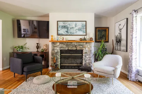 $649,900 | 26 Thornwood Lane, Accord, NY 12404