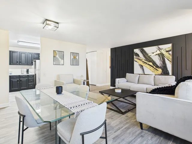 $60,000 | 4800 South Lake Park Avenue, Unit 909A, Chicago, IL 60615