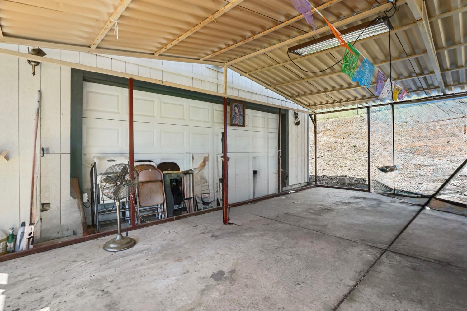 901 Quail Oaks Road Valley Springs, CA 95252 - Photo 57 of 59 a view of a room with gym equipment