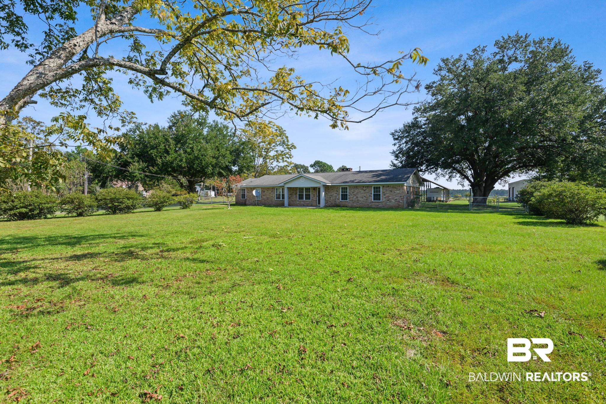 26710 Ernest Patterson Road Robertsdale, AL 36567 - Photo 2 of 37