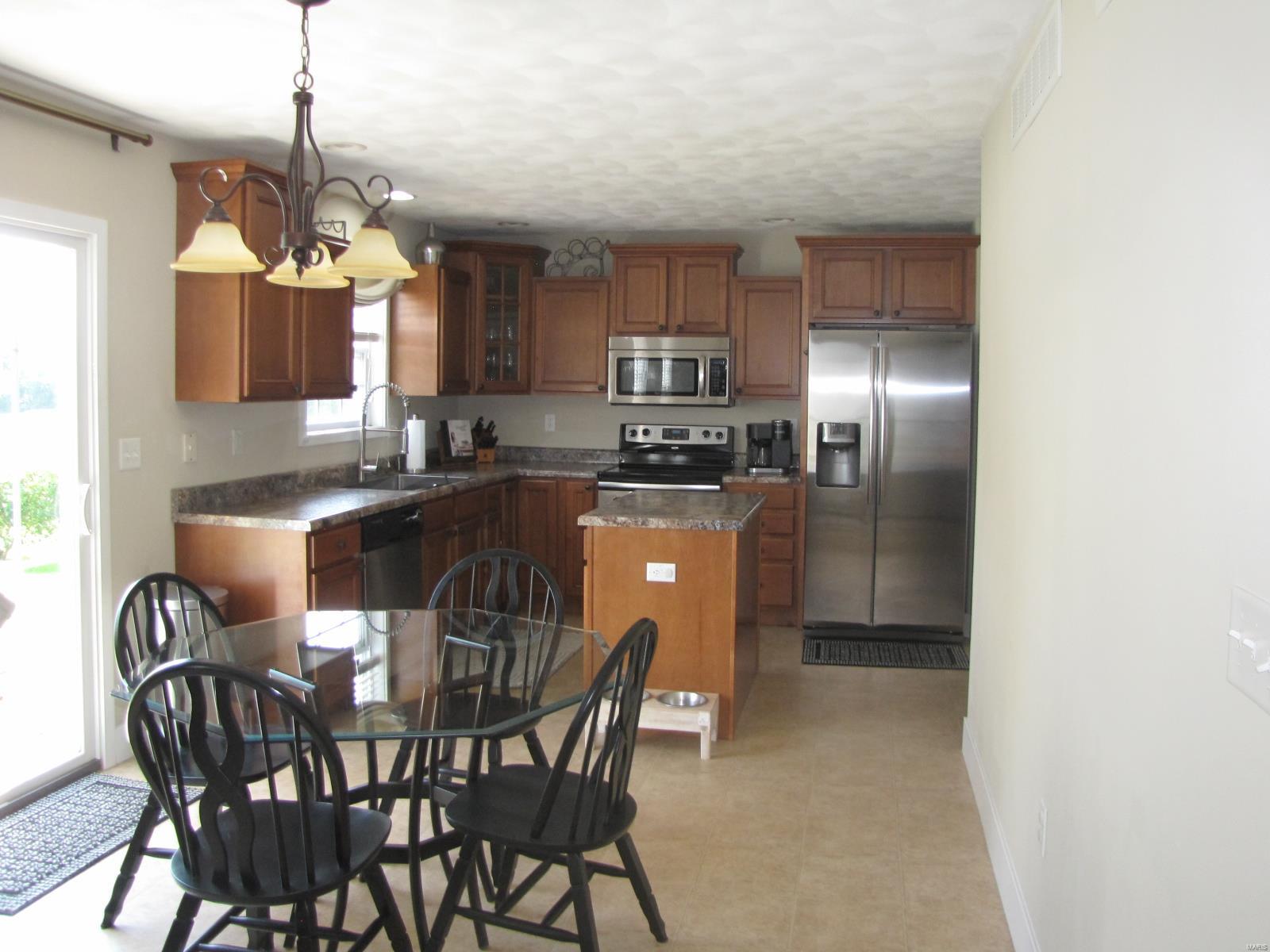 808 Hawkridge Run Shiloh, IL 62221 - Photo 9 of 40 Gallery Image 9