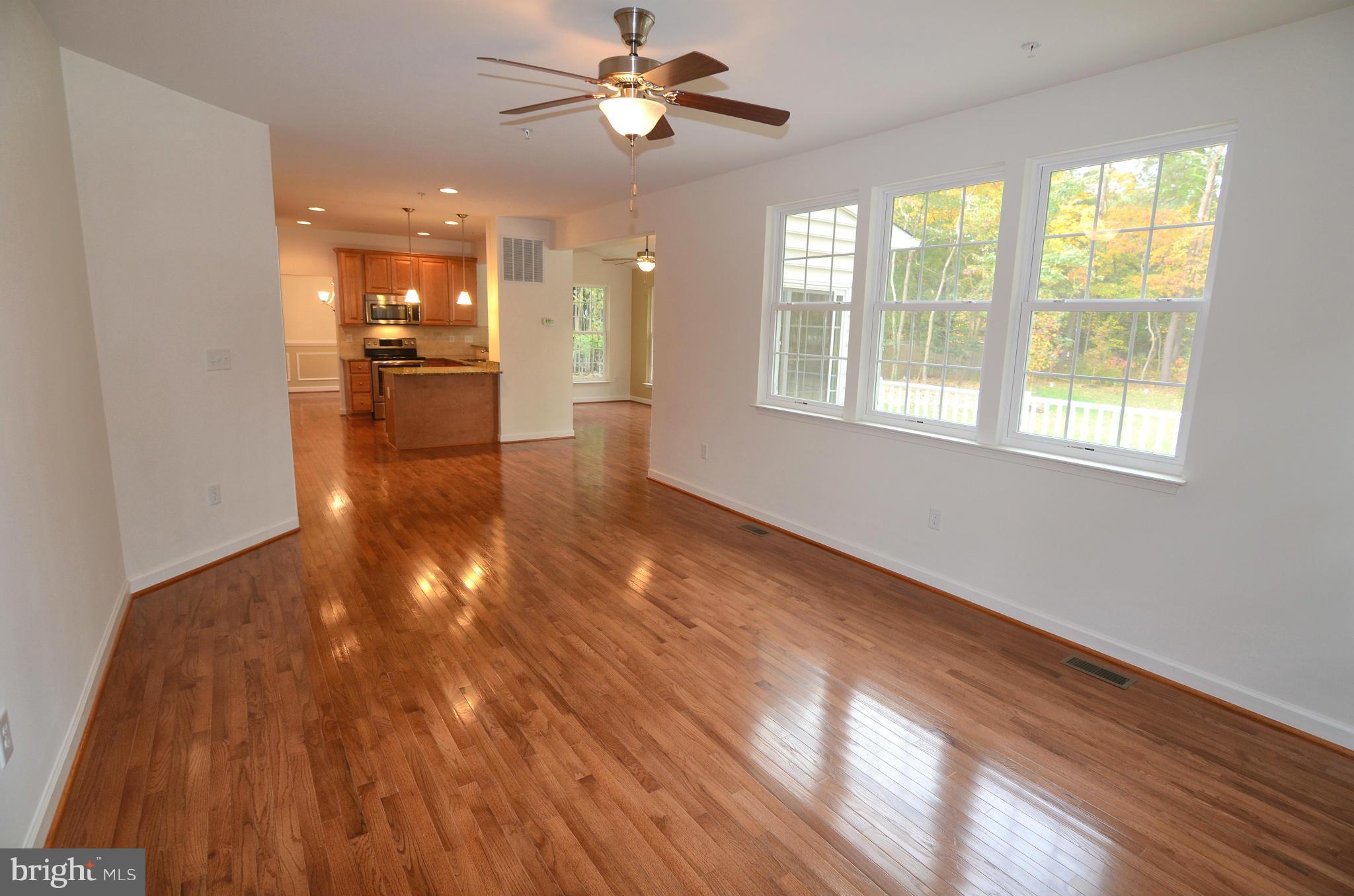 4604 Mountain Road Pasadena, MD 21122 - Photo 14 of 30 Family Room