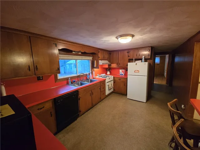 $350,000 | 278 Central Pike, Scituate, RI 02857