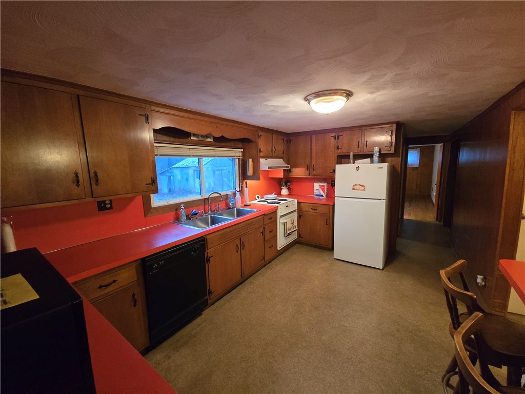 278 Central Pike Scituate, RI 02857 - Photo 2 of 25