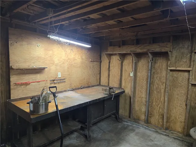 $350,000 | 278 Central Pike, Scituate, RI 02857