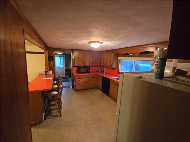 $350,000 | 278 Central Pike, Scituate, RI 02857