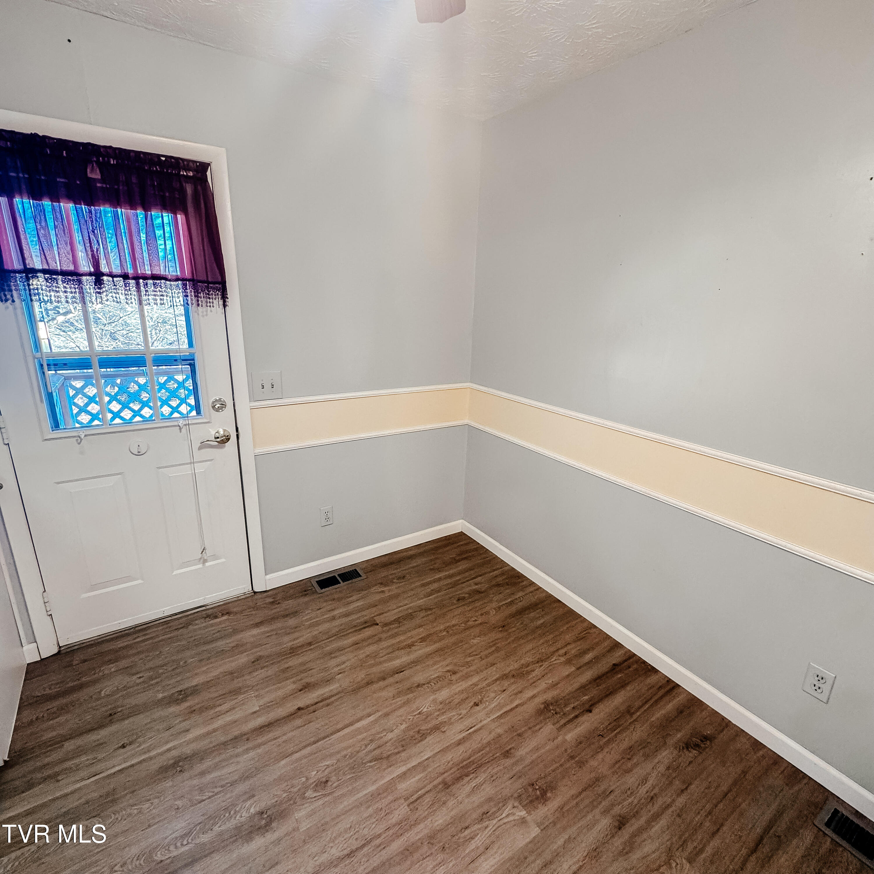 172 Eastern Star Road Kingsport, TN 37663 - Photo 15 of 28 53-IMG_7321