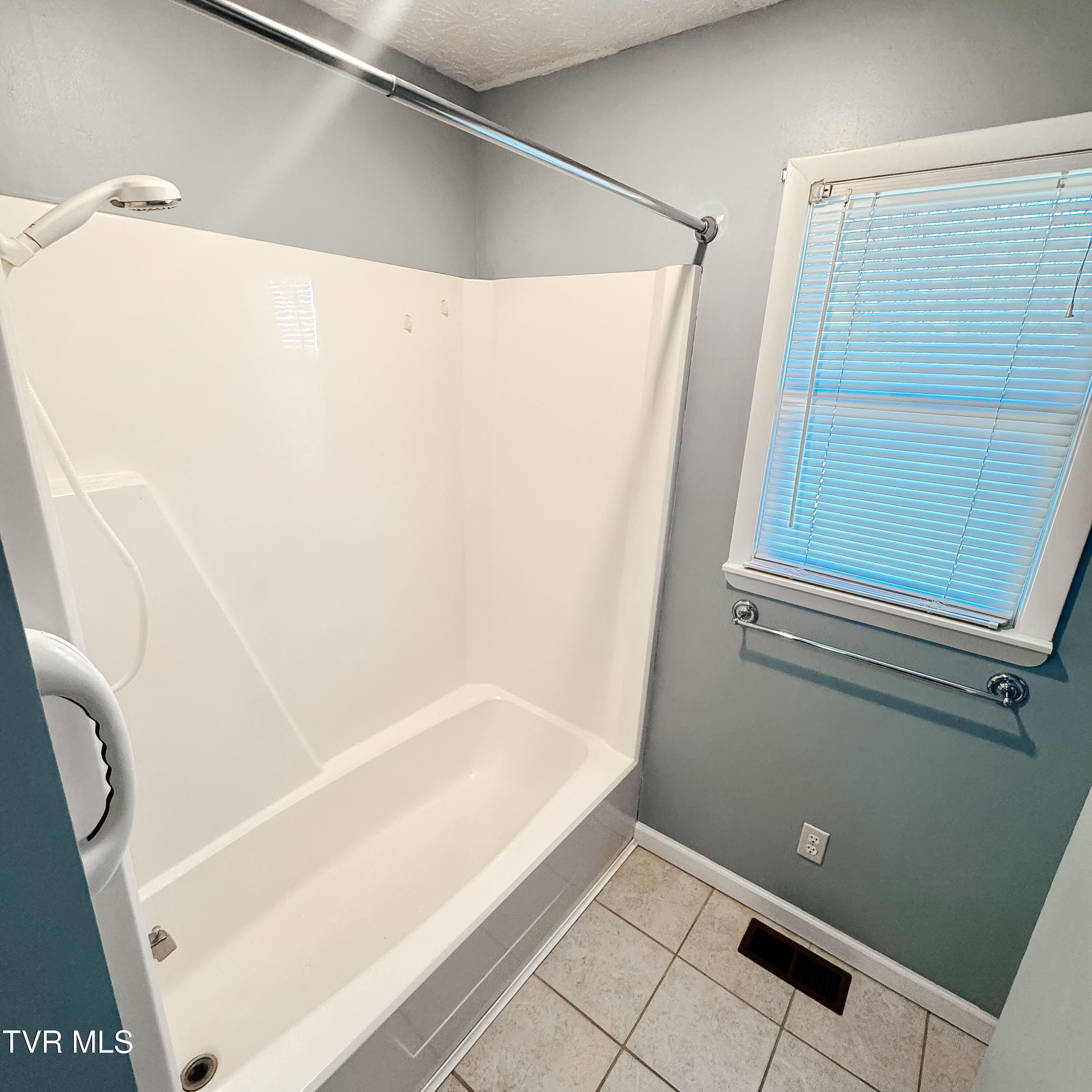 172 Eastern Star Road Kingsport, TN 37663 - Photo 19 of 28 18-IMG_7335