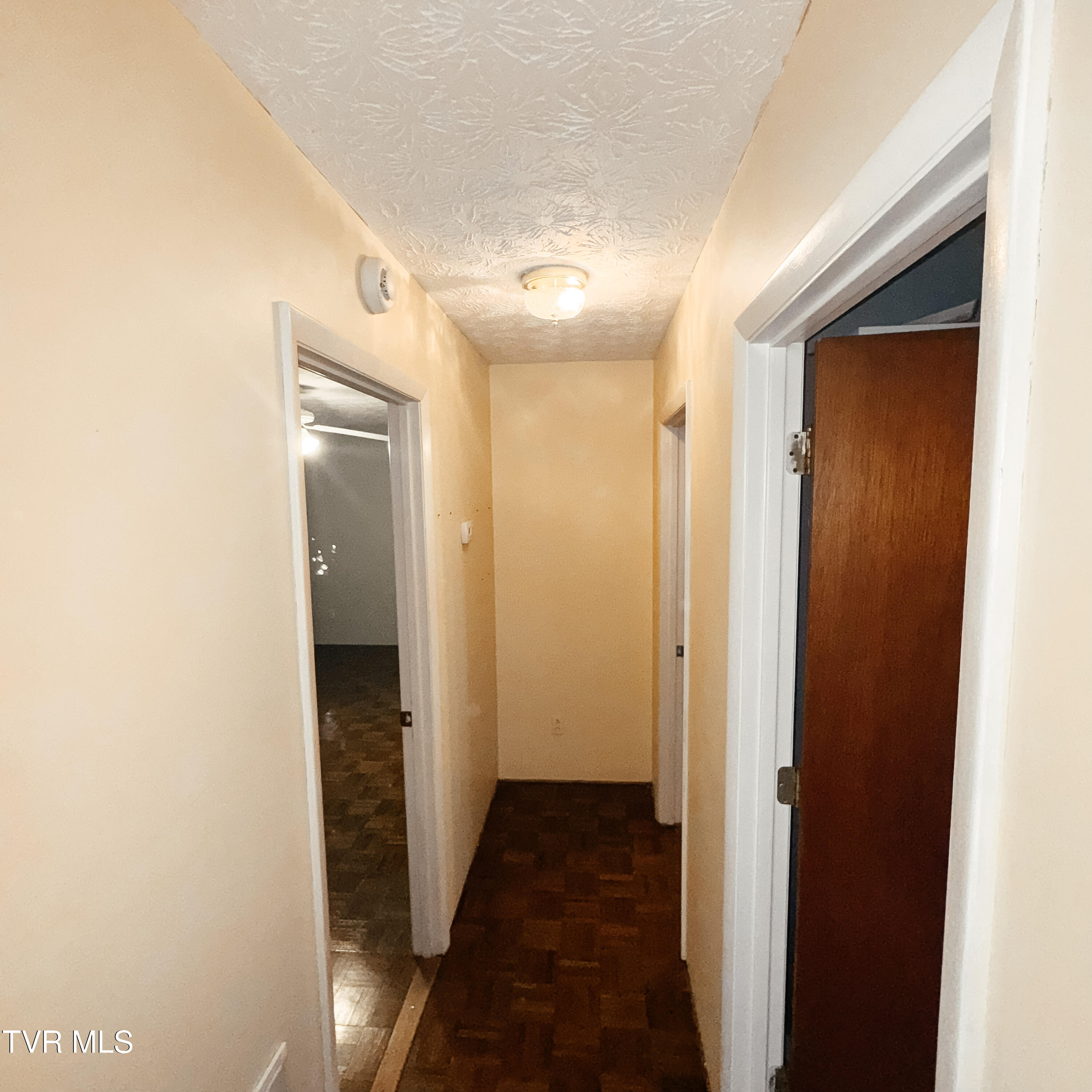 172 Eastern Star Road Kingsport, TN 37663 - Photo 23 of 28 36-IMG_7331