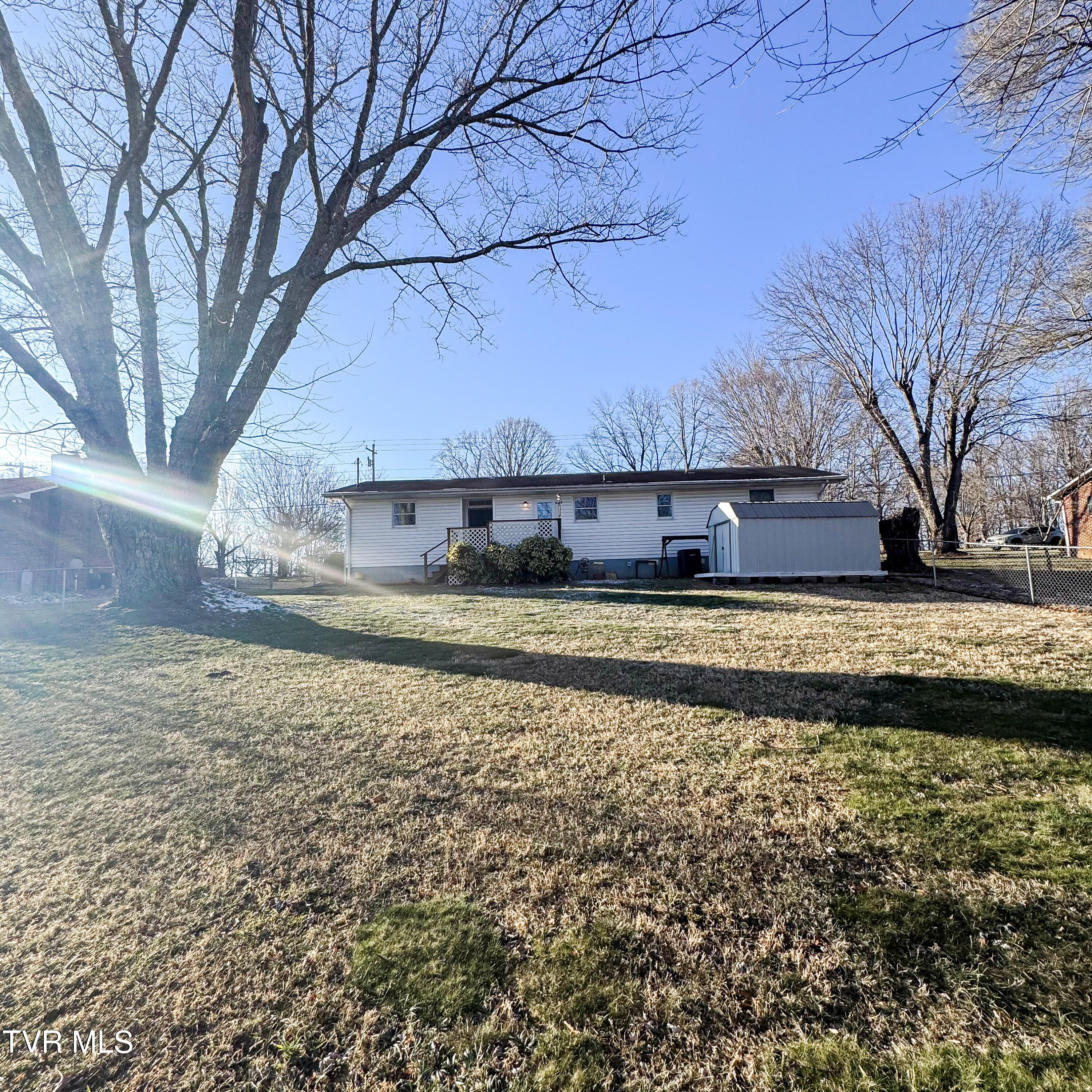 172 Eastern Star Road Kingsport, TN 37663 - Photo 7 of 28 5-IMG_7348