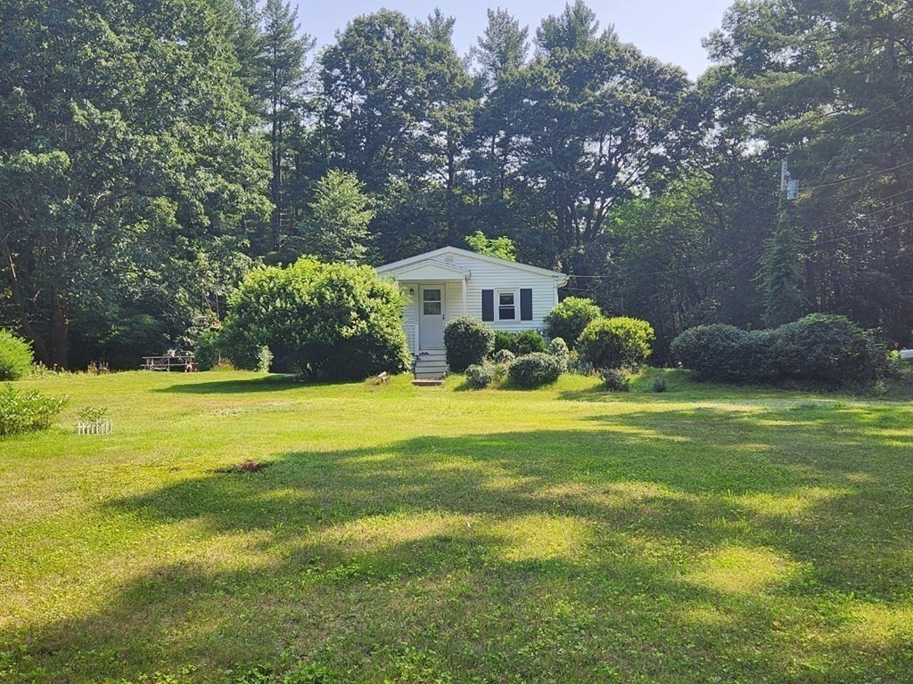 73 Clark Street Rochdale, MA 01542 - Photo 4 of 21 Gallery Image 4