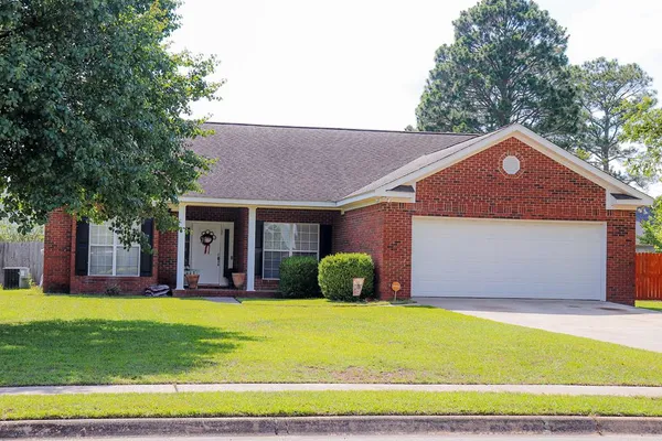 $268,000 | 123 Lakeside Drive, Dothan, AL 36301