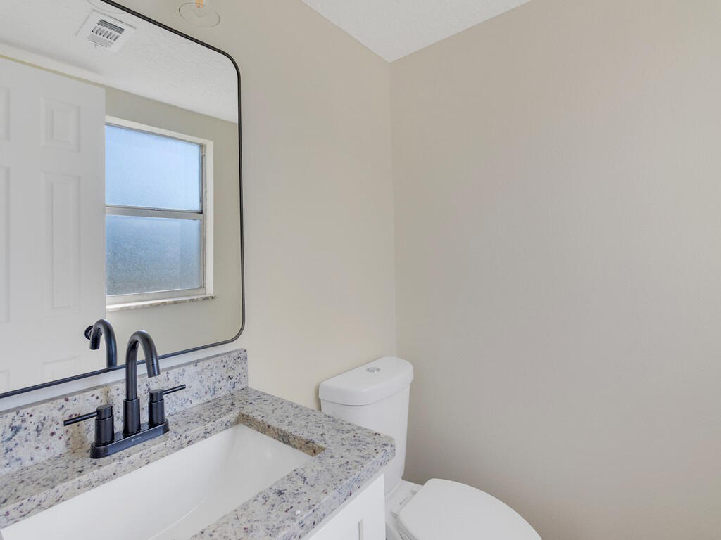 3215 Indiana Court Fort Pierce, FL 34947 - Photo 8 of 38 Image00025
