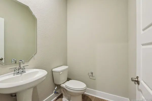 $395,990 | 9318 Quail Crst Drive, Schertz, TX 78154