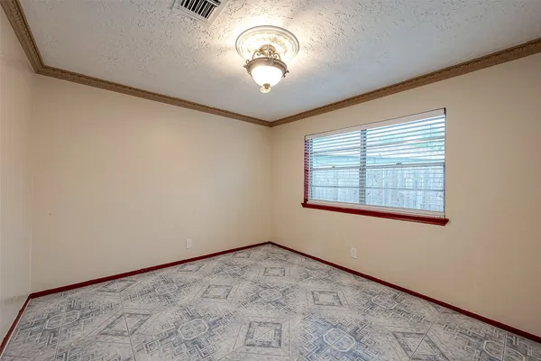 $1,900 | 9318 Benning Drive, Houston, TX 77031