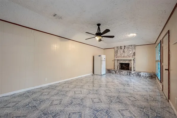 $1,900 | 9318 Benning Drive, Houston, TX 77031