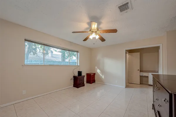 $1,900 | 9318 Benning Drive, Houston, TX 77031