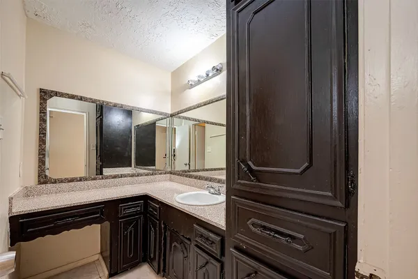 $1,900 | 9318 Benning Drive, Houston, TX 77031