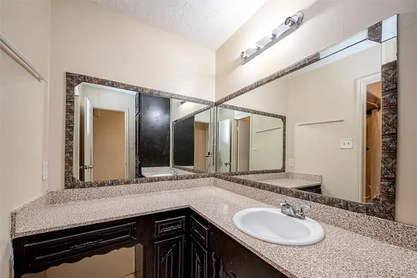 $1,900 | 9318 Benning Drive, Houston, TX 77031