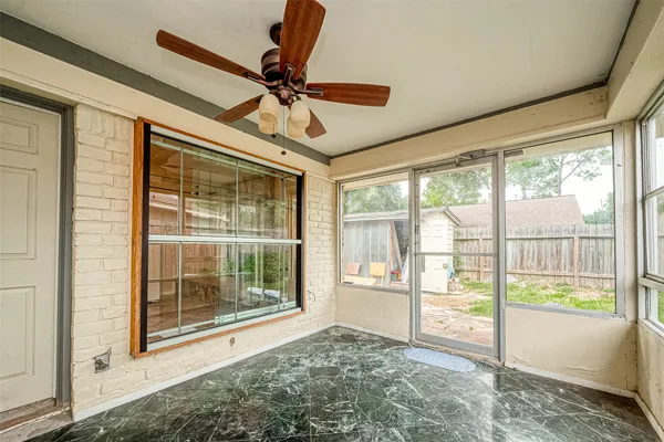 $1,900 | 9318 Benning Drive, Houston, TX 77031