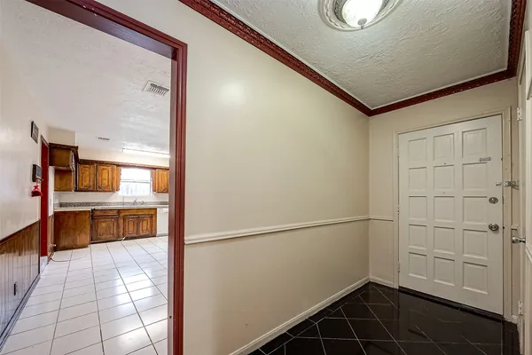 $1,900 | 9318 Benning Drive, Houston, TX 77031