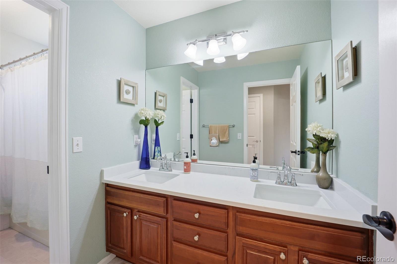 7703 Rampart Way Littleton, CO 80125 - Photo 20 of 49