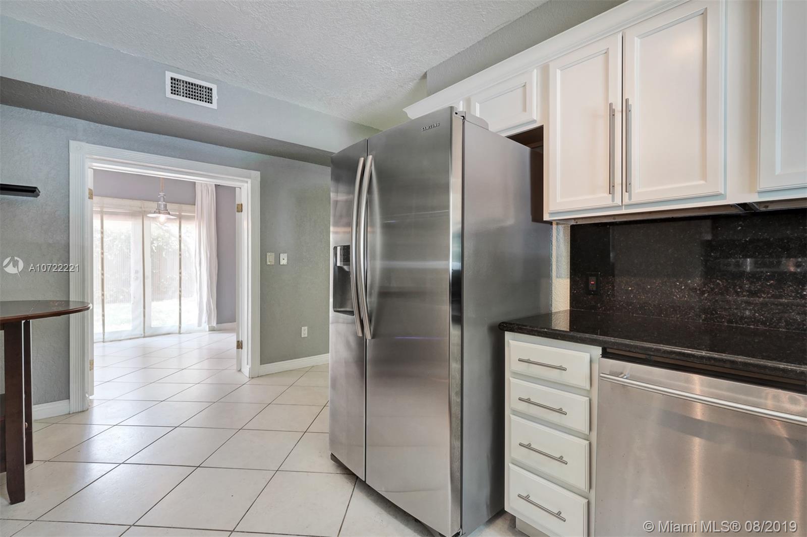 5495 Southwest 68th Avenue Miami, FL 33155 - Photo 11 of 35