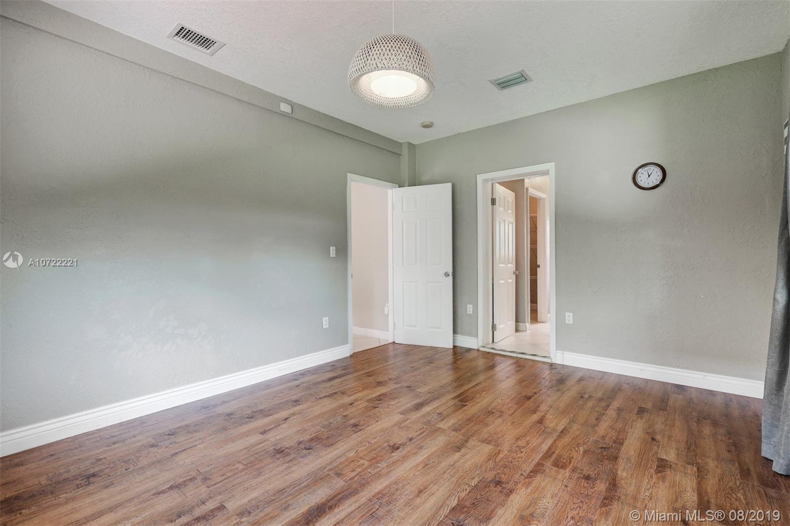 5495 Southwest 68th Avenue Miami, FL 33155 - Photo 18 of 35
