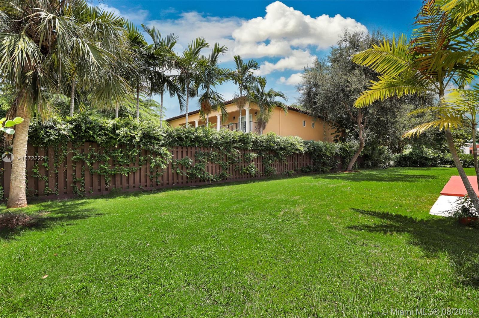 5495 Southwest 68th Avenue Miami, FL 33155 - Photo 29 of 35