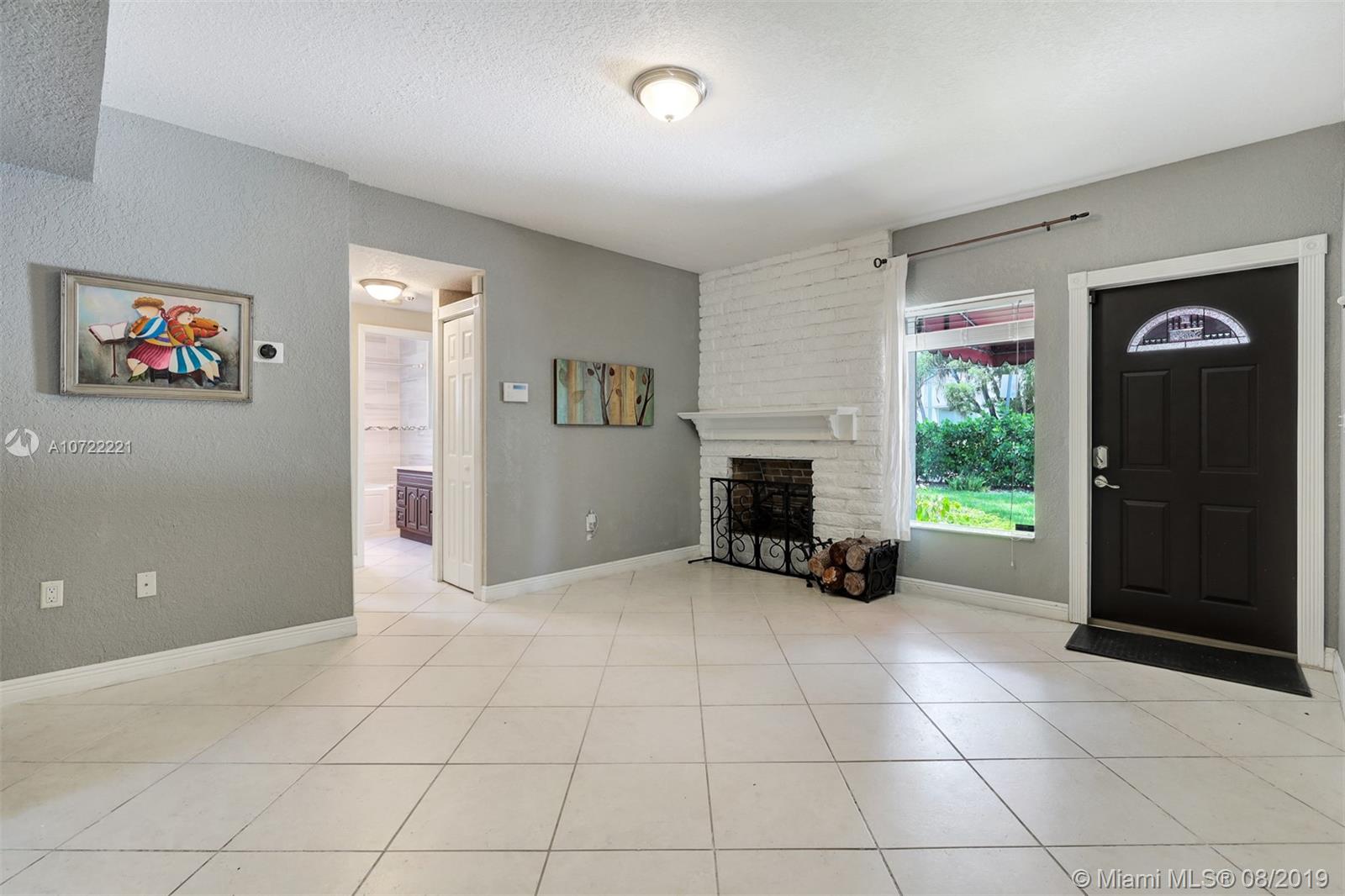 5495 Southwest 68th Avenue Miami, FL 33155 - Photo 4 of 35