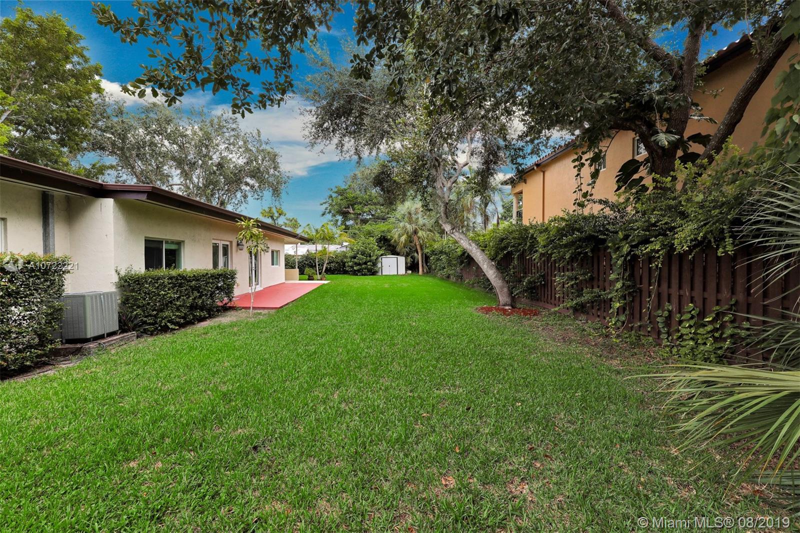 5495 Southwest 68th Avenue Miami, FL 33155 - Photo 32 of 35