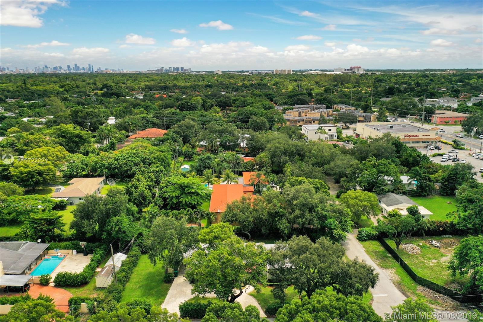 5495 Southwest 68th Avenue Miami, FL 33155 - Photo 34 of 35