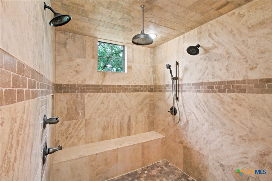 3121 Summit Ridge San Marcos, TX 78666 - Photo 20 of 44 Primary Shower