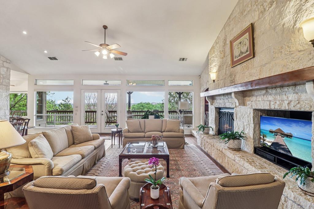 1904 Summit Ridge Drive Kerrville, TX 78028 - Photo 12 of 67