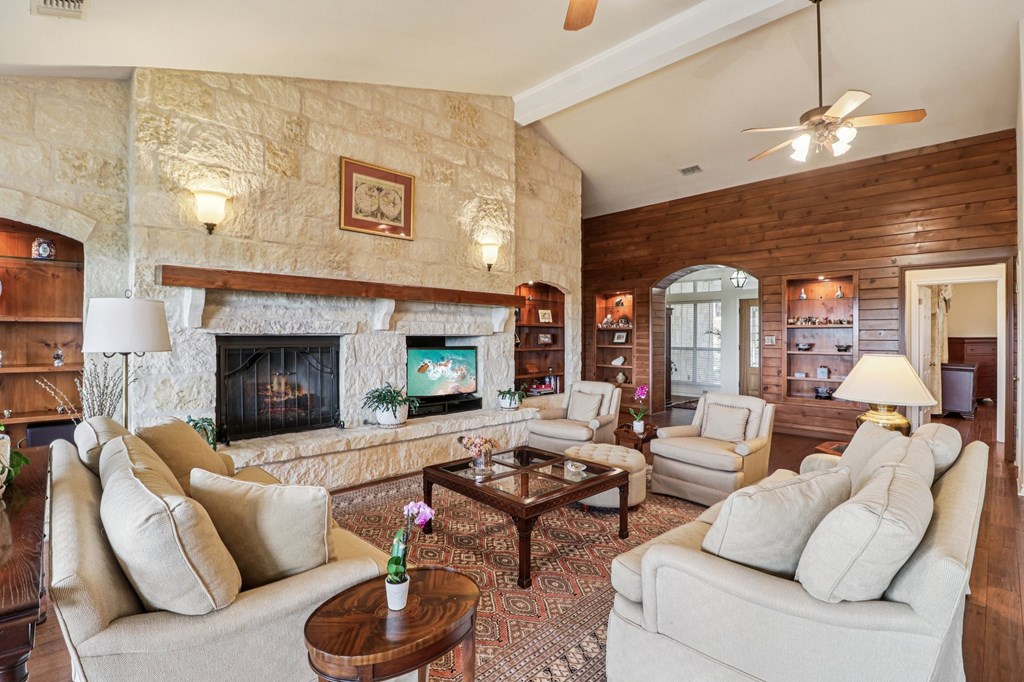 1904 Summit Ridge Drive Kerrville, TX 78028 - Photo 13 of 67