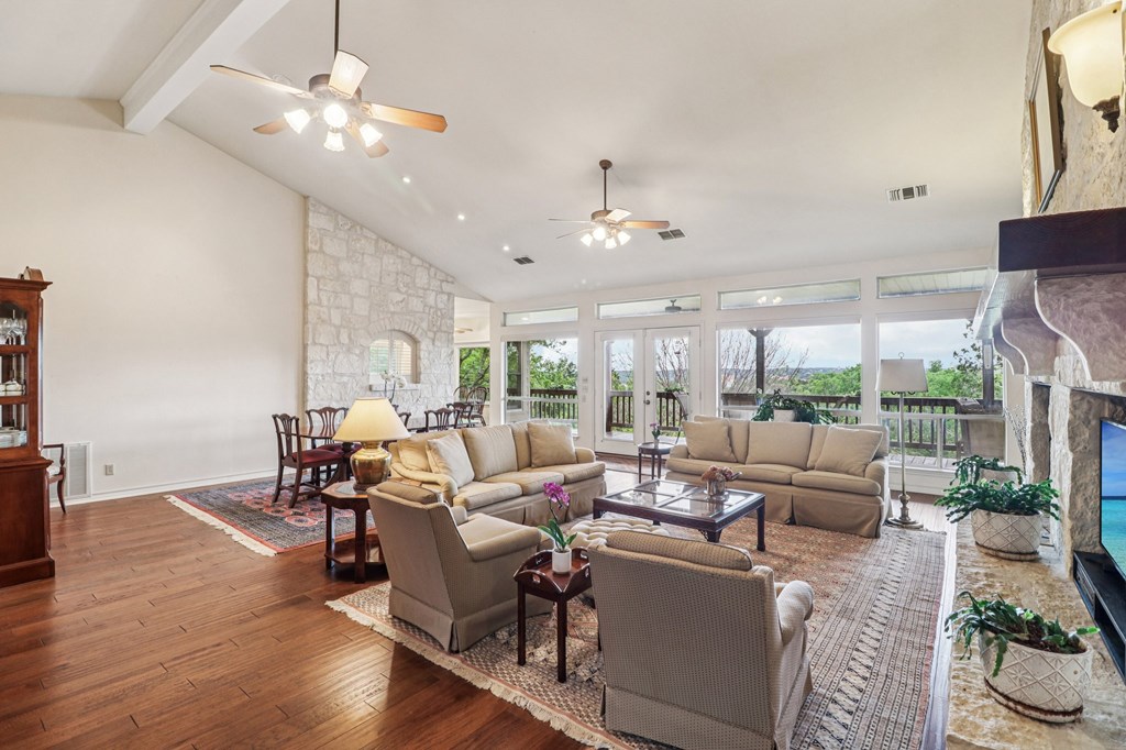 1904 Summit Ridge Drive Kerrville, TX 78028 - Photo 14 of 67