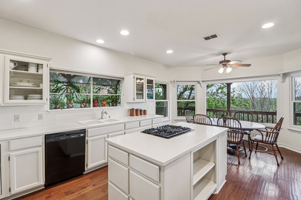 1904 Summit Ridge Drive Kerrville, TX 78028 - Photo 17 of 67