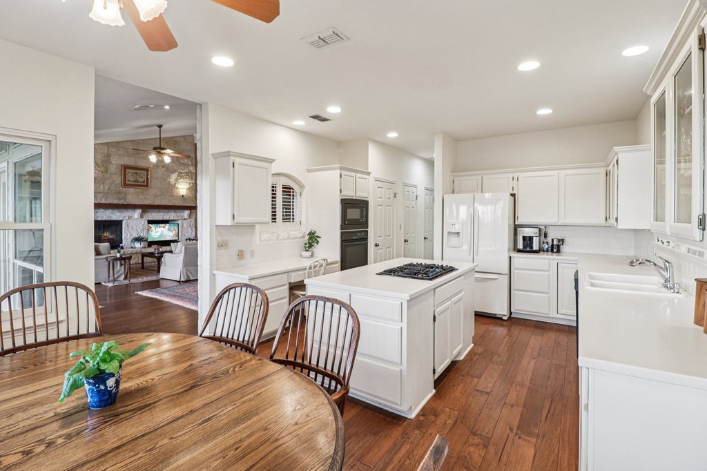 1904 Summit Ridge Drive Kerrville, TX 78028 - Photo 21 of 67