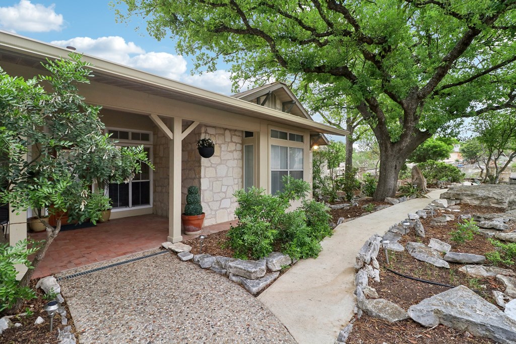 1904 Summit Ridge Drive Kerrville, TX 78028 - Photo 4 of 67