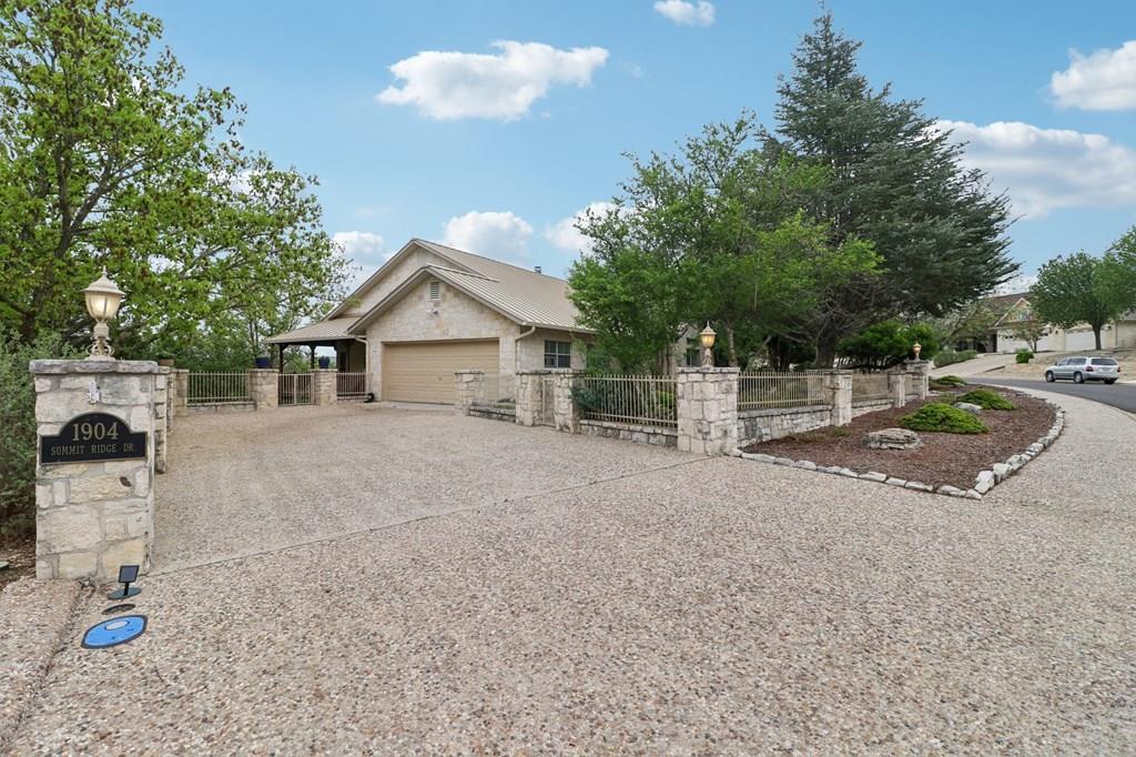 1904 Summit Ridge Drive Kerrville, TX 78028 - Photo 6 of 67